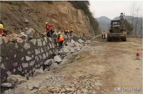 泥路况下汽车评测，优缺点深度解析